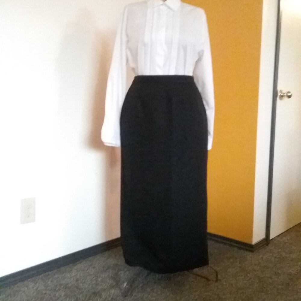 long black skirt